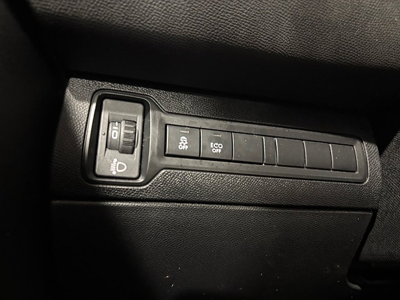 Peugeot 308 SW 20 of 26