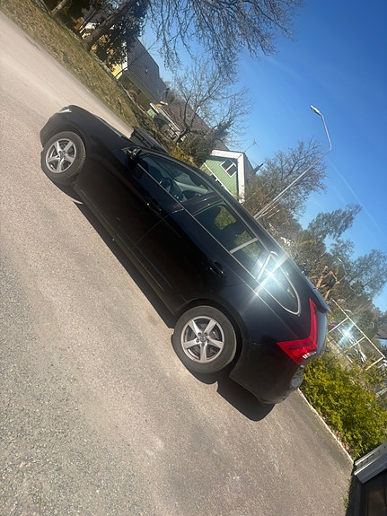 Volvo V60 2 of 4