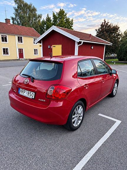 Toyota Auris 4 of 12