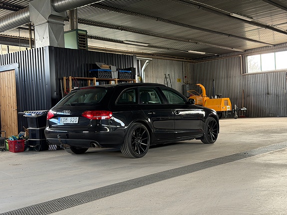 Audi A4 4 of 6