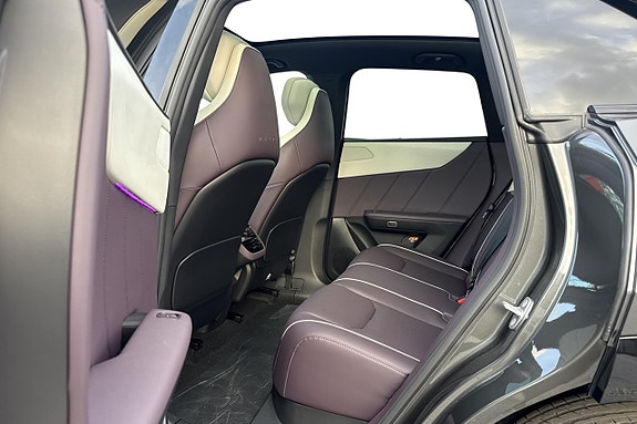 Mazda CX-6e 14 of 30