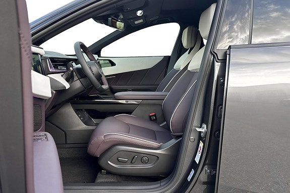 Mazda CX-6e 13 of 30
