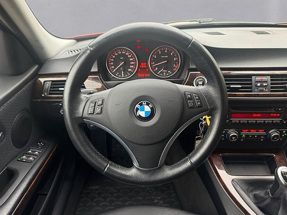 BMW 325i 13 of 20