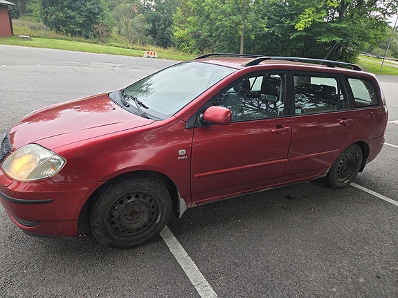 Toyota Corolla 4 of 7