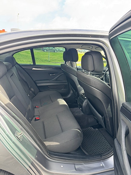 BMW 520d 5 of 7