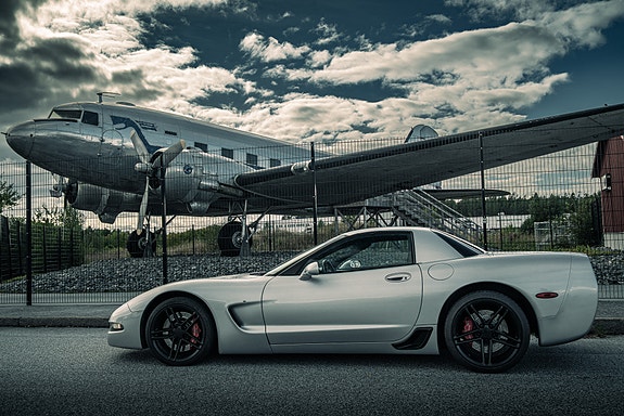 Chevrolet Corvette 8 of 13