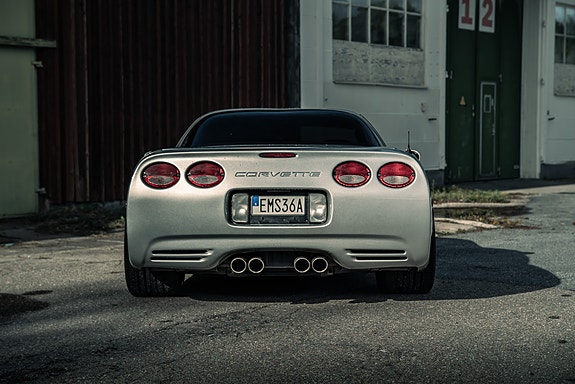 Chevrolet Corvette 5 of 13