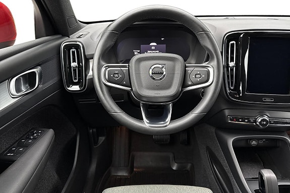 Volvo XC40 11 of 22
