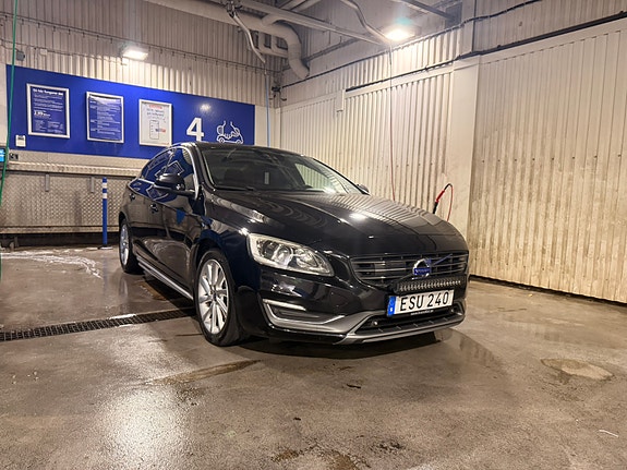 Volvo S60 5 of 7