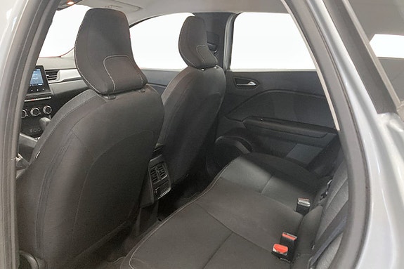 Renault Captur 8 of 9