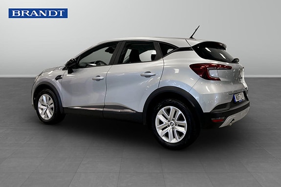 Renault Captur 2 of 9
