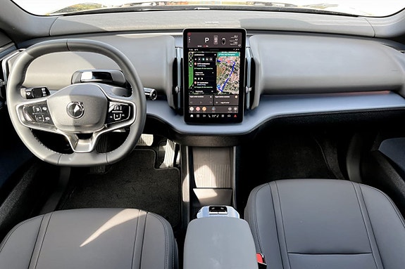 Volvo EX30 4 of 9