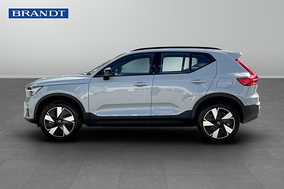 Volvo EX40 5 of 12