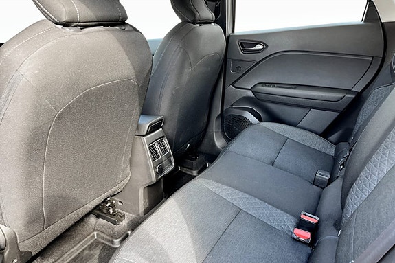 Renault Captur 8 of 9