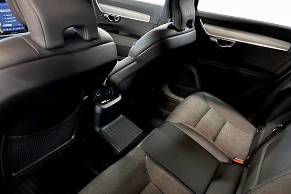 Volvo V90 8 of 9