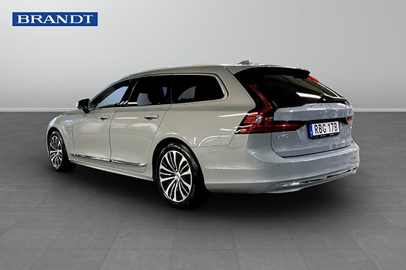 Volvo V90 2 of 9