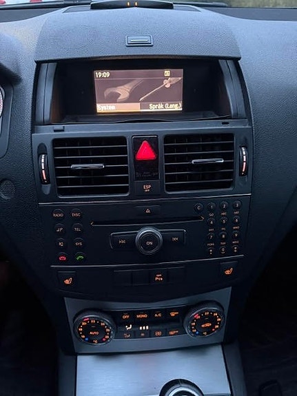Mercedes-Benz C180 16 of 20