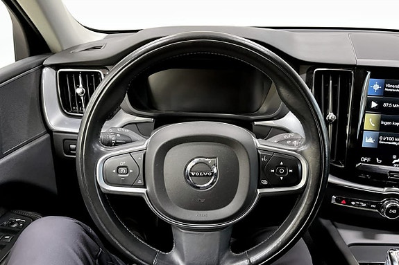 Volvo XC60 7 of 9