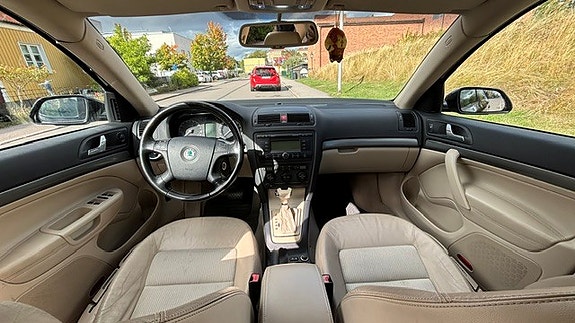Skoda Octavia 7 of 10