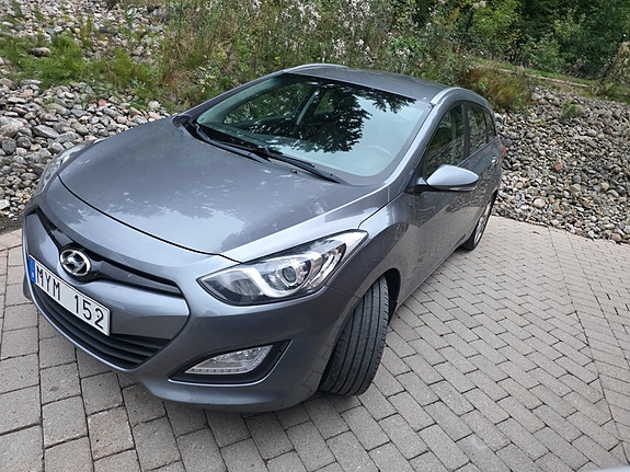Hyundai i30 2 of 6