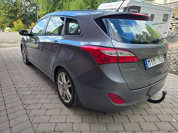 Hyundai i30 4 of 6