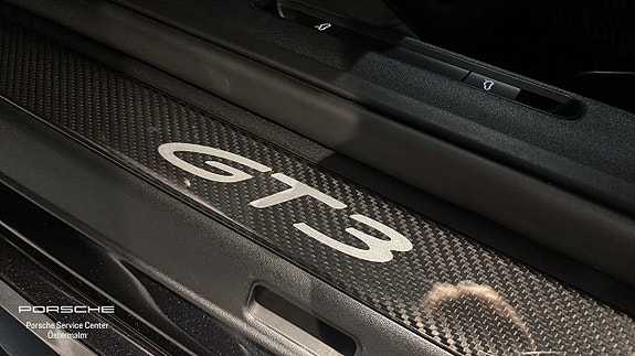 Porsche 911 GT3 12 of 16
