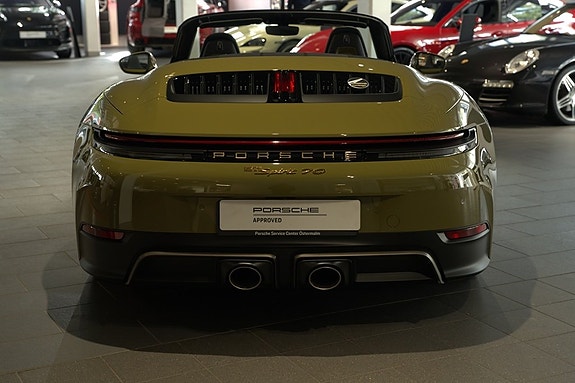 Porsche 992 4 of 17