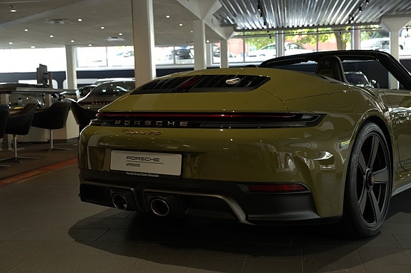 Porsche 992 3 of 17
