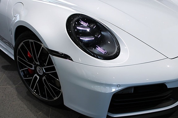 Porsche 911 Targa 4S 9 of 17