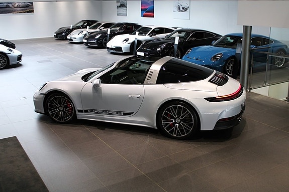 Porsche 911 Targa 4S 11 of 17