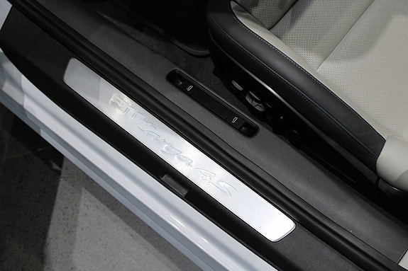 Porsche 911 Targa 4S 13 of 17