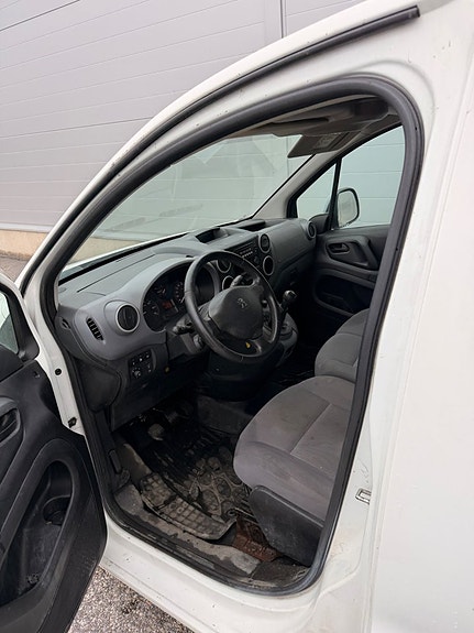 Peugeot Partner 11 of 17