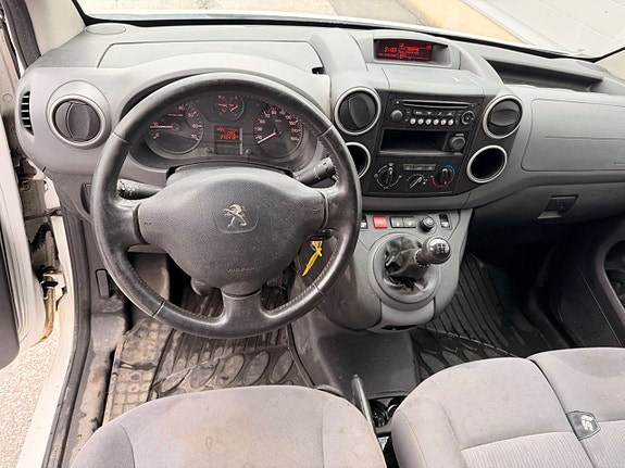 Peugeot Partner 12 of 17