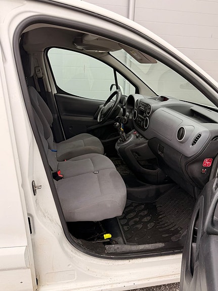 Peugeot Partner 9 of 17