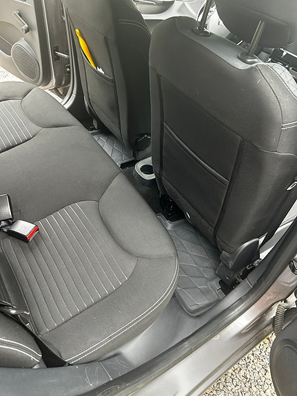 Renault Clio 10 of 24