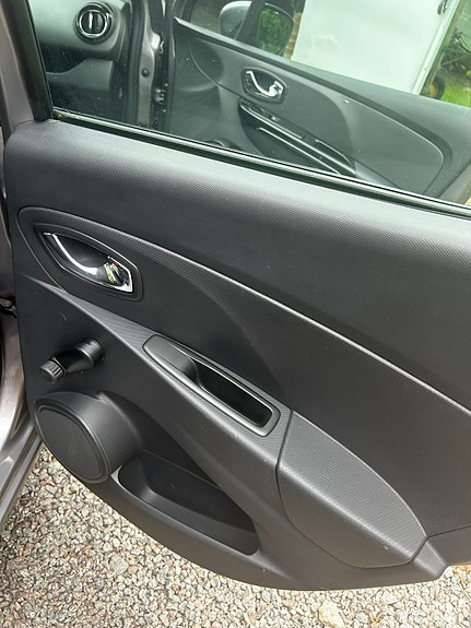 Renault Clio 14 of 24