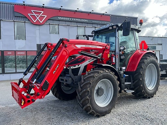 Massey Ferguson 5S.145 DEMO