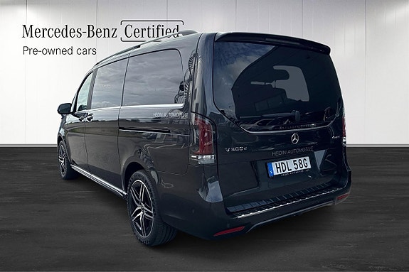 Mercedes-Benz V300 d 5 of 13