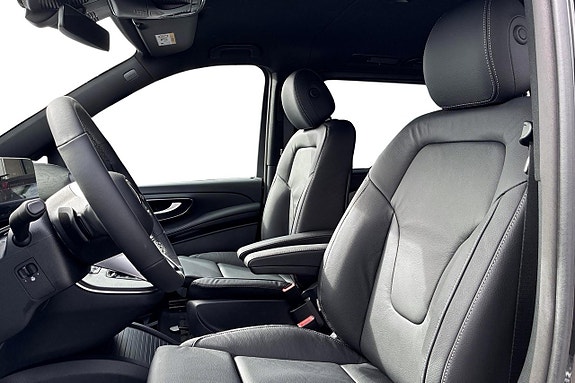 Mercedes-Benz V300 d 7 of 13