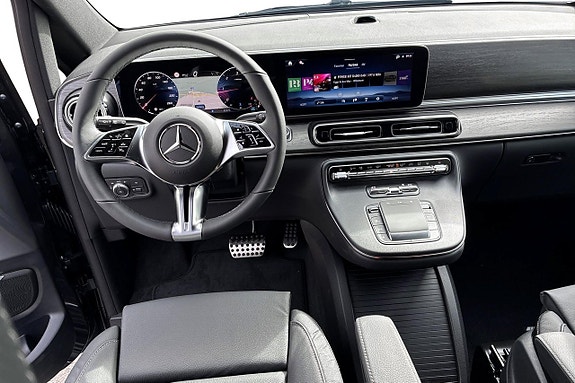 Mercedes-Benz V300 d 9 of 13
