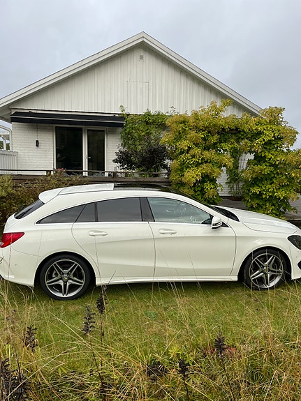 Mercedes-Benz CLA250 4 of 6