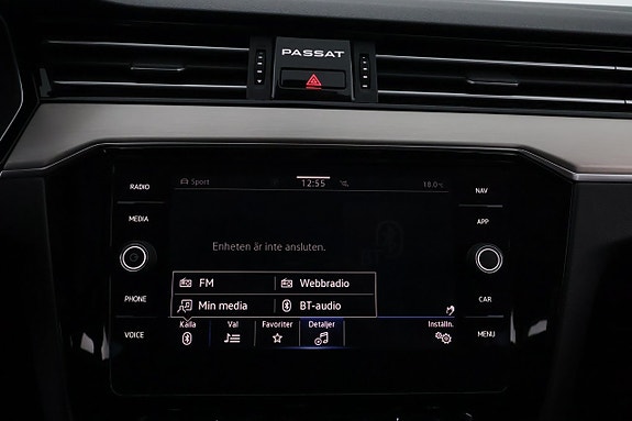 Volkswagen Passat Alltrack 21 of 27