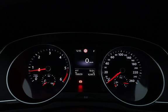 Volkswagen Passat Alltrack 16 of 27