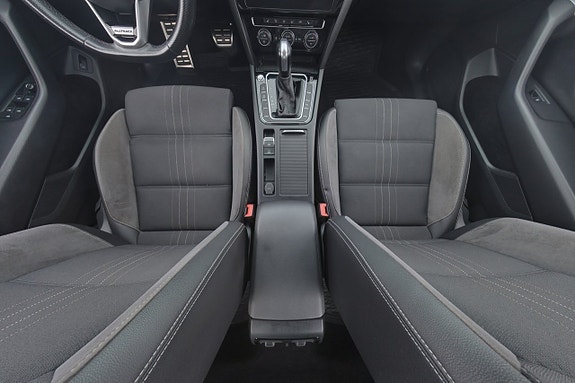 Volkswagen Passat Alltrack 14 of 27