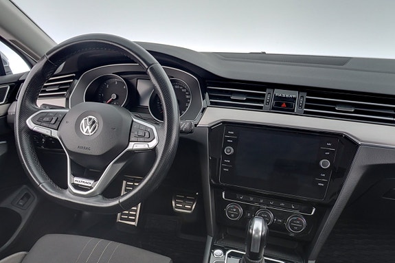 Volkswagen Passat Alltrack 15 of 27