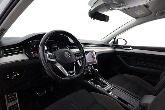 Volkswagen Passat Alltrack 11 of 27