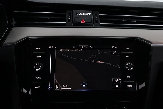 Volkswagen Passat Alltrack 18 of 27