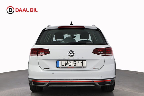 Volkswagen Passat Alltrack 7 of 27