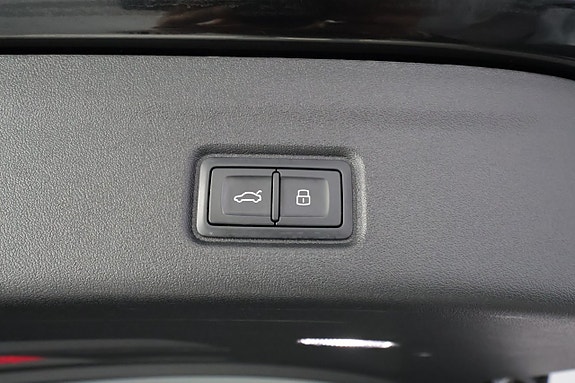 Audi Q6 e-tron 28 of 29