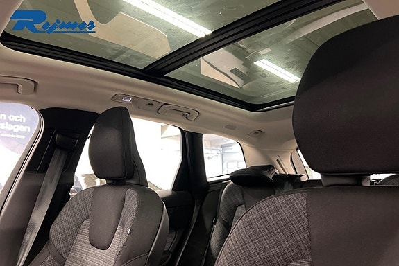 Volvo XC60 17 of 20